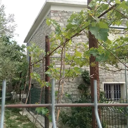 Дом отдыха The Stone House